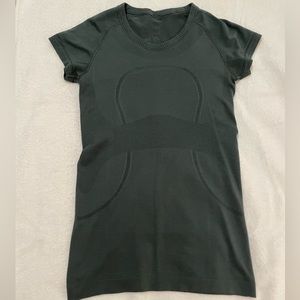 lululemon workout top